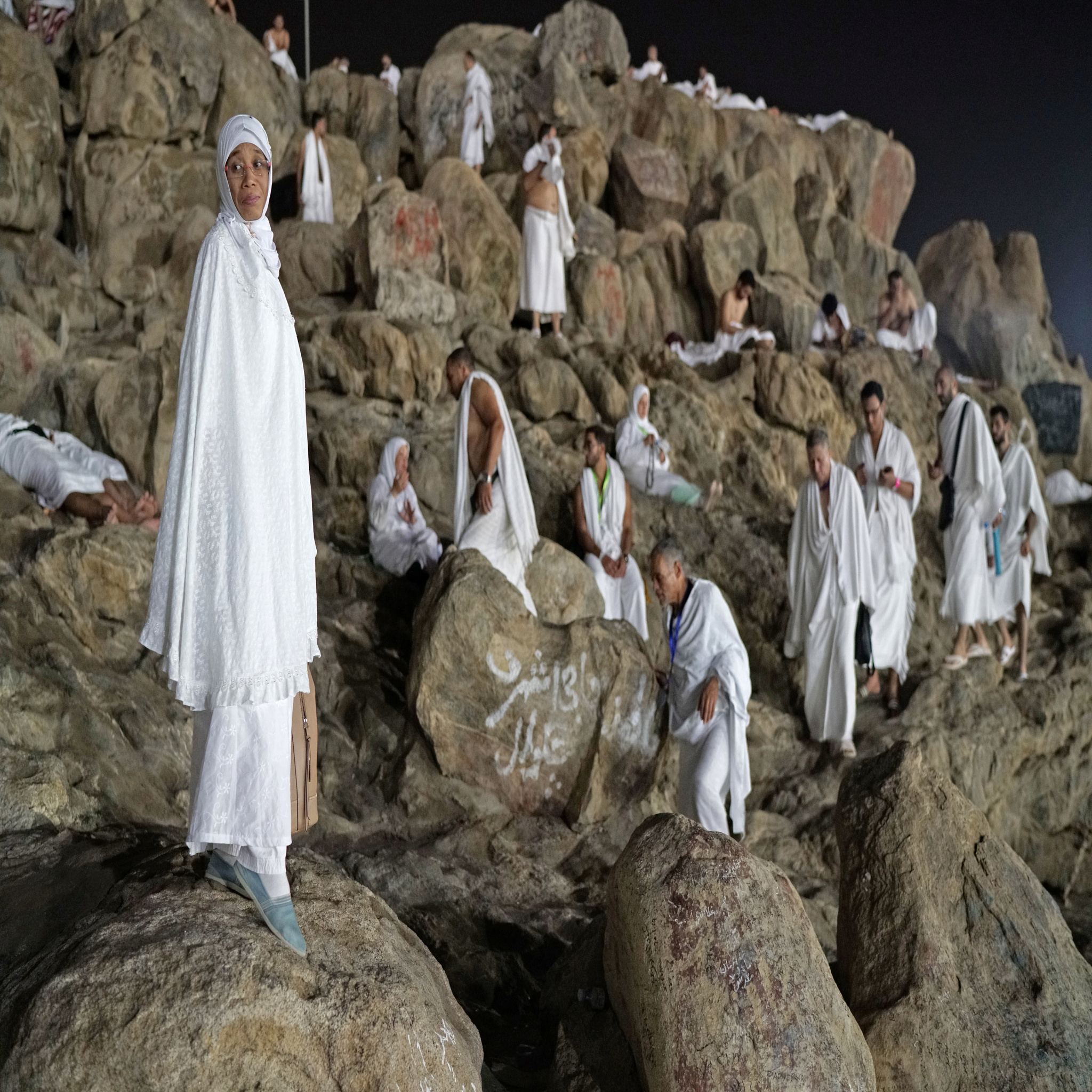 Muslim pilgrims gather on Mount Mercy on the plains of Arafat during the annual haj pilgrimage, outside the holy city of Mecca, Saudi Arabia August 10, 2019. REUTERS/Umit Bektas